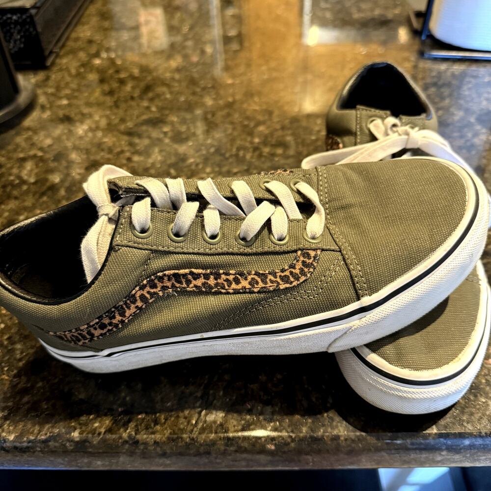 Vans Old Skool Leopard Army Green sneakers size 6.5 - Picture 4 of 7